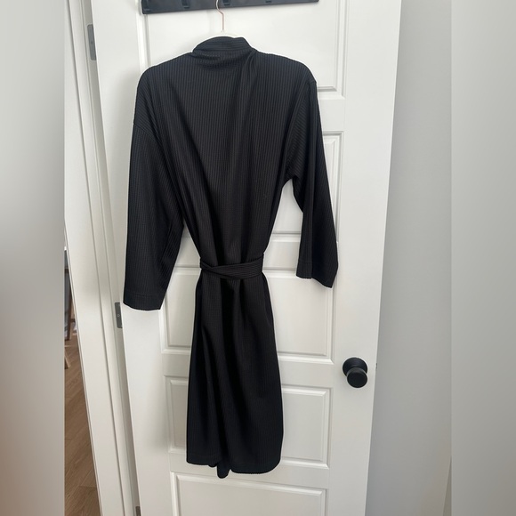 Knix Black Waffle Robe - Picture 2 of 4